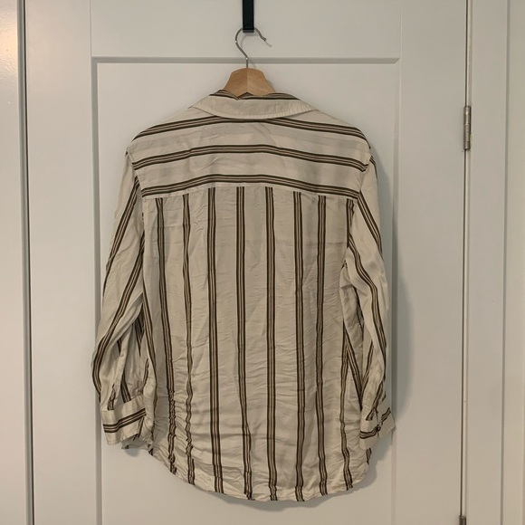 Satin button up pajama shirt EUC - Picture 7 of 8